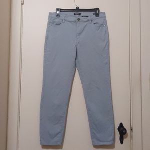 ❤️‍🔥3 for $15 Blue grey Buffalo David Bitton straight leg Jeans!